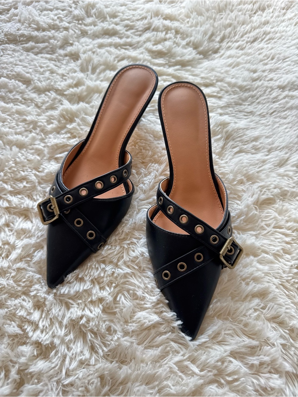 Black Pointed Toe Kitten Heel with Buckle Detail